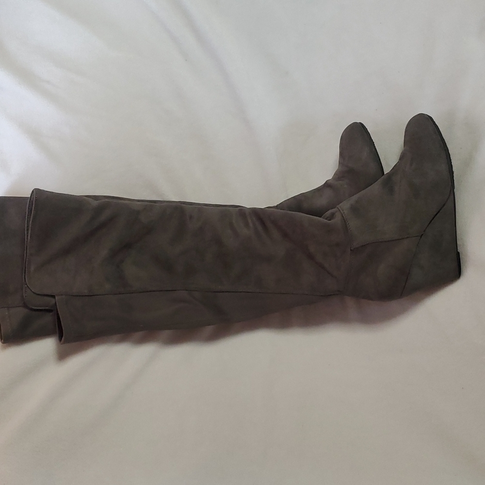 Gray boots